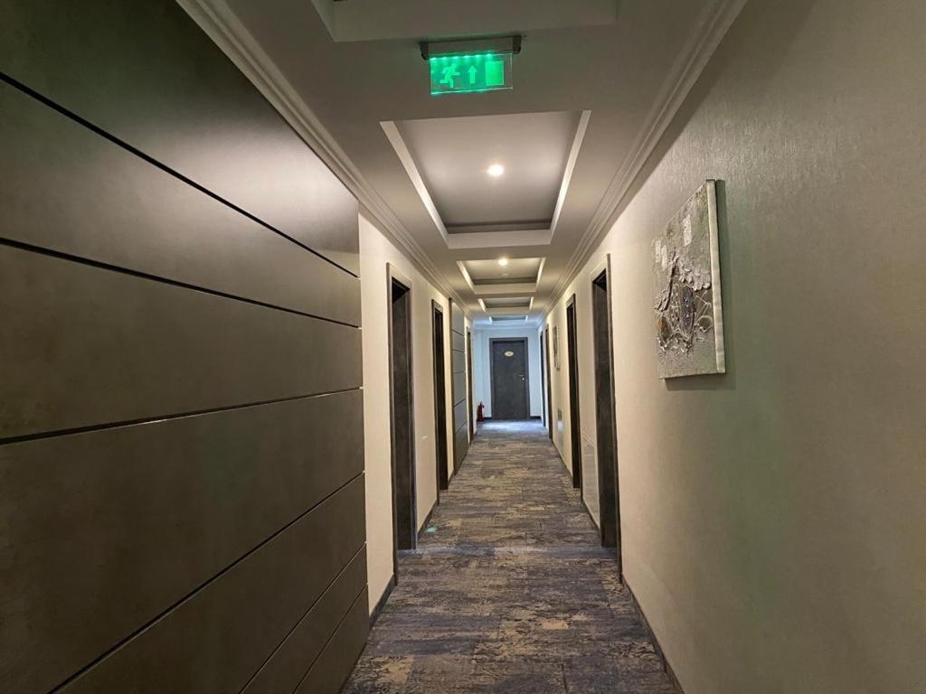 Hotel Yarus Plus Ploieşti Dış mekan fotoğraf