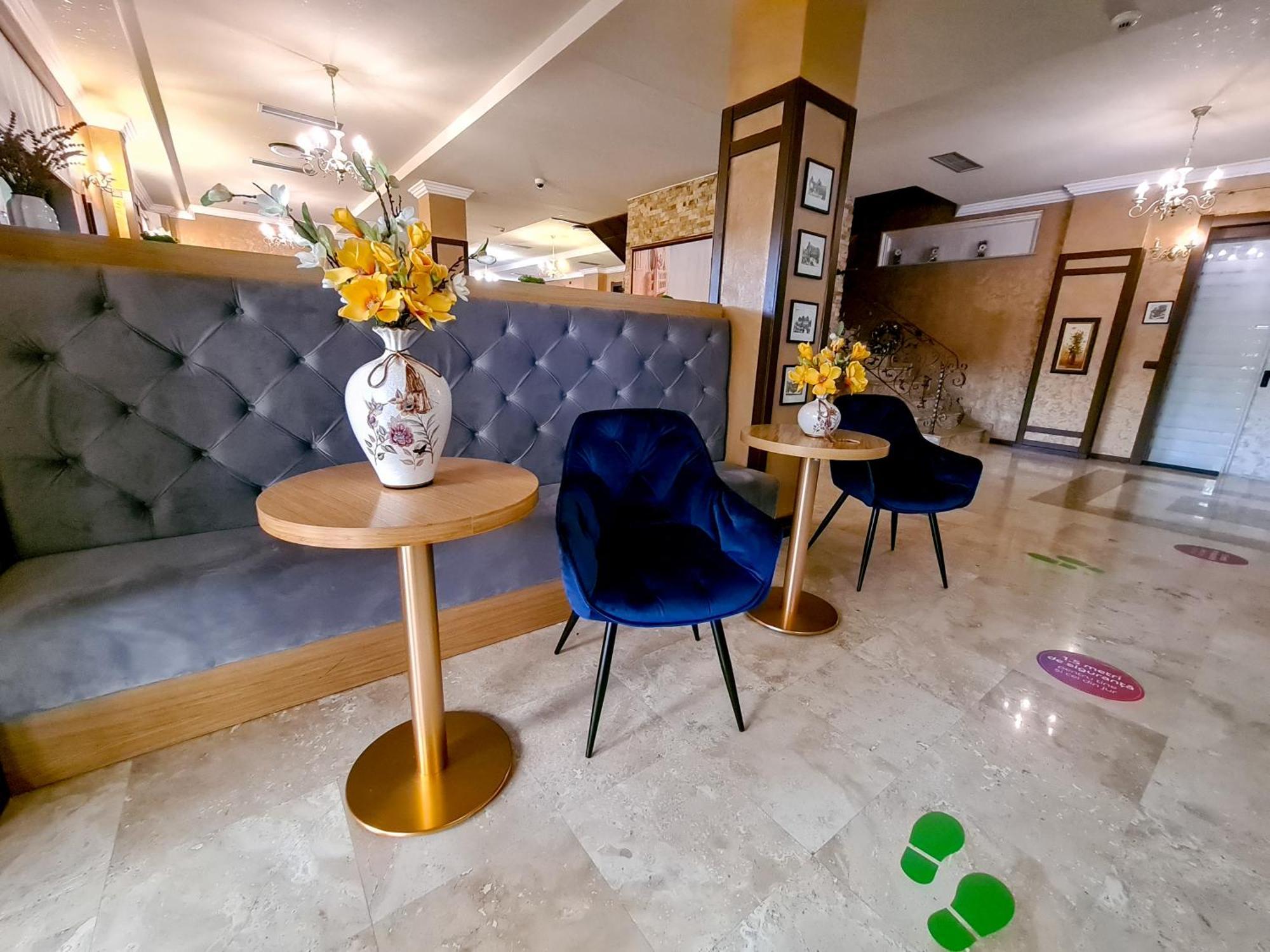 Hotel Yarus Plus Ploieşti Dış mekan fotoğraf