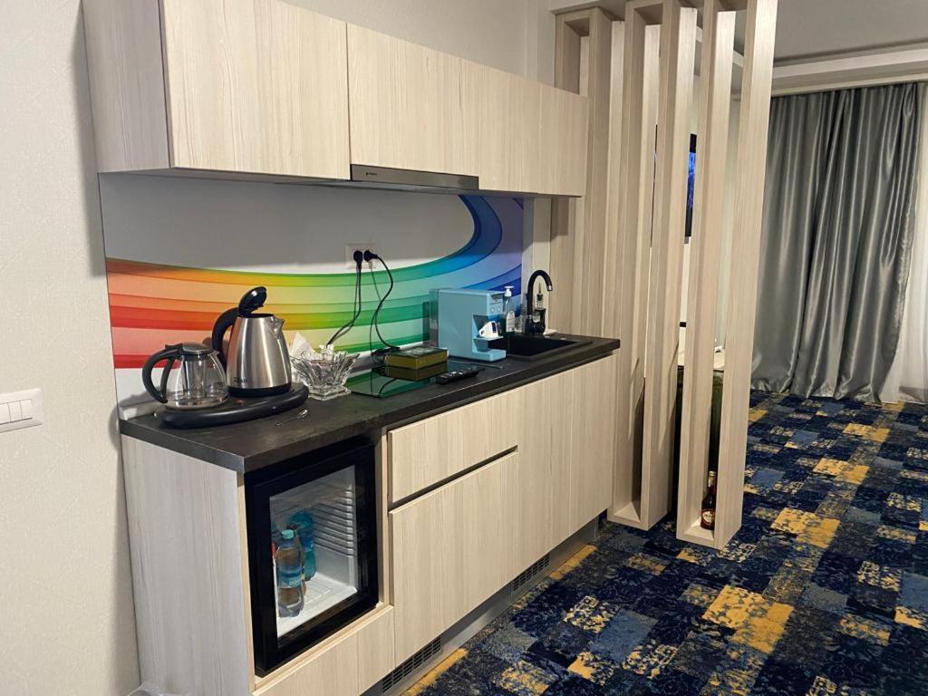 Hotel Yarus Plus Ploieşti Dış mekan fotoğraf