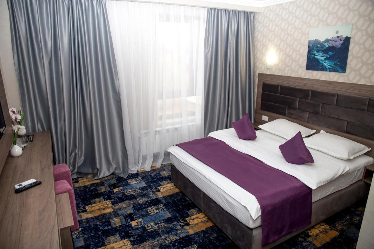 Hotel Yarus Plus Ploieşti Dış mekan fotoğraf